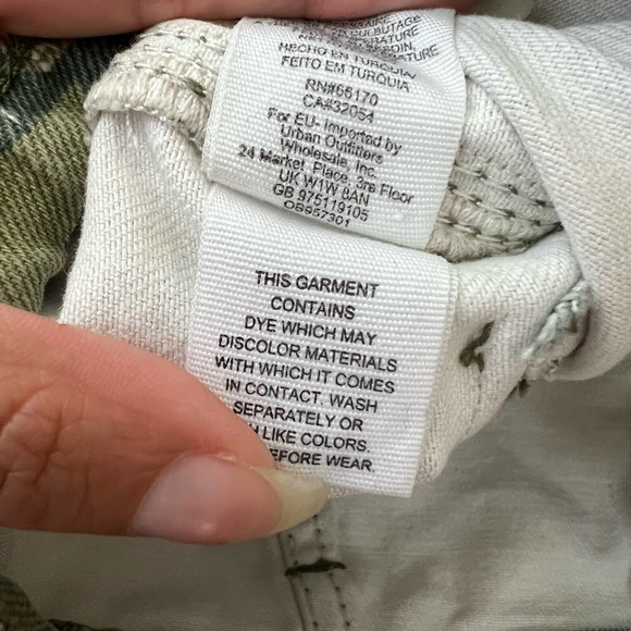 ✨SOLD✨Free People We The Free Remy Crop Pants In Moss - Picture 10 of 10